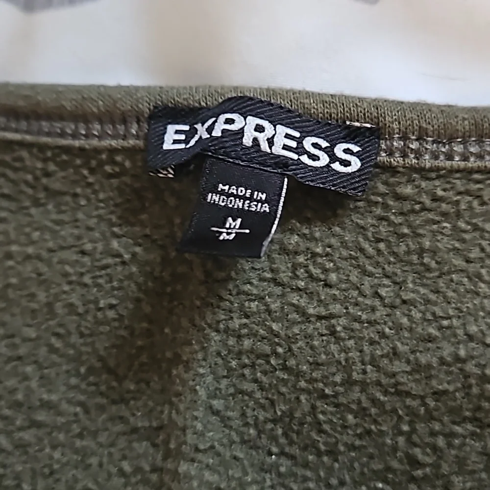 Express - Picture 3 of 4